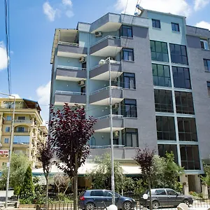  Hotel Riviera